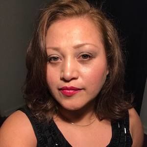 Meet your Posher, Yesenia